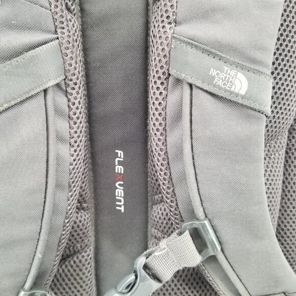 North Face Jester 28 Liter Black Green School Hiking 18 Inch Backpack - Picture 8 of 16